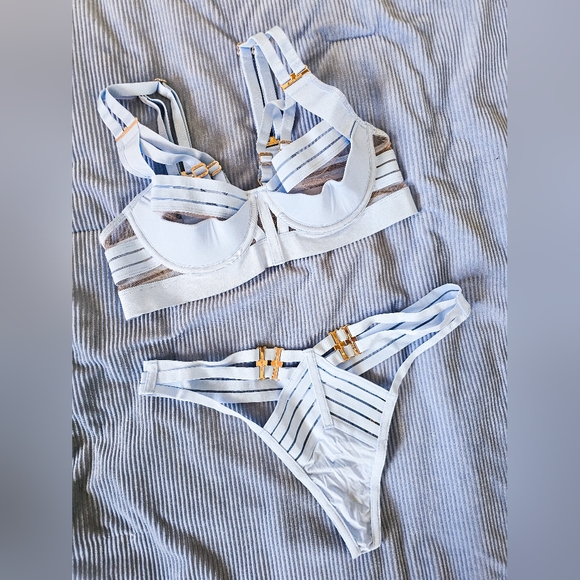 Honey Birdette Linda C 2pc Set in Baby Blue - Picture 3 of 4